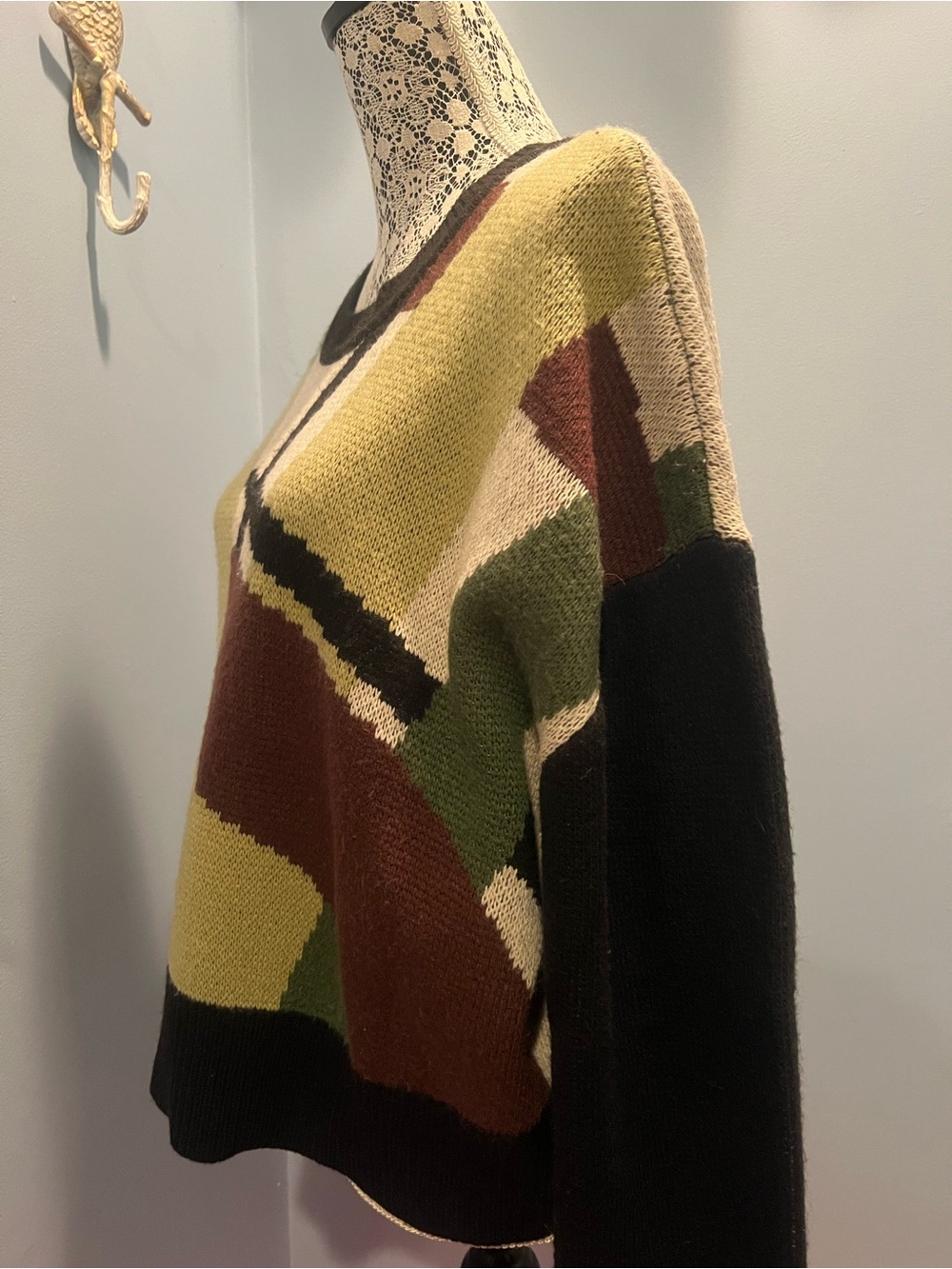 11 Honore Abstract Colorblock Crewneck Sweater in Olive, Brown, Cream & Black